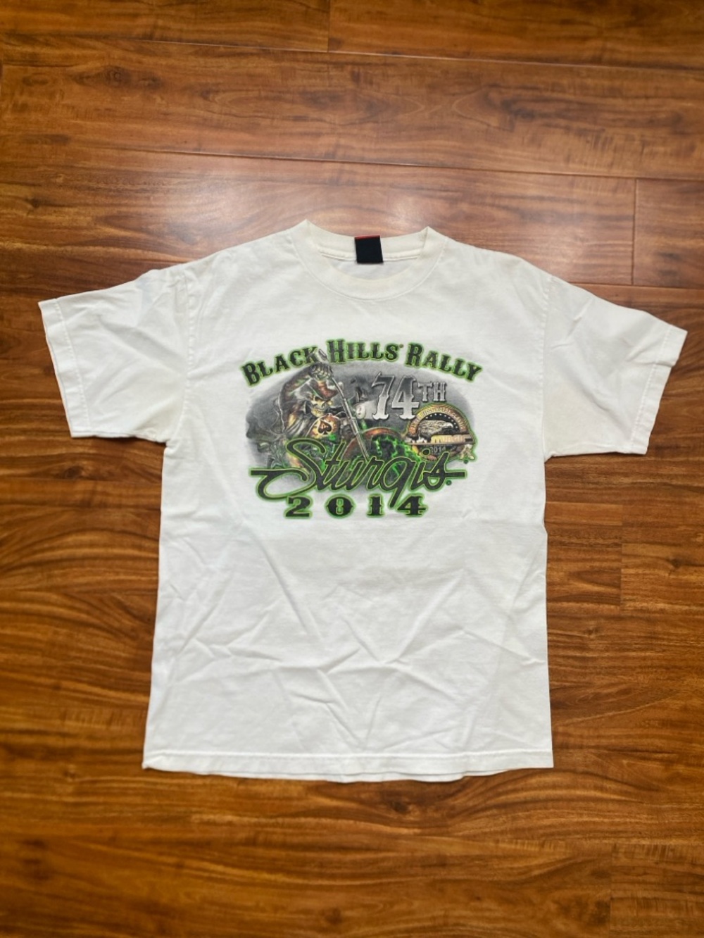 Retro Hot Leathers White Green 74th Sturgis 2014 Black Hills Rally TShirt Size M